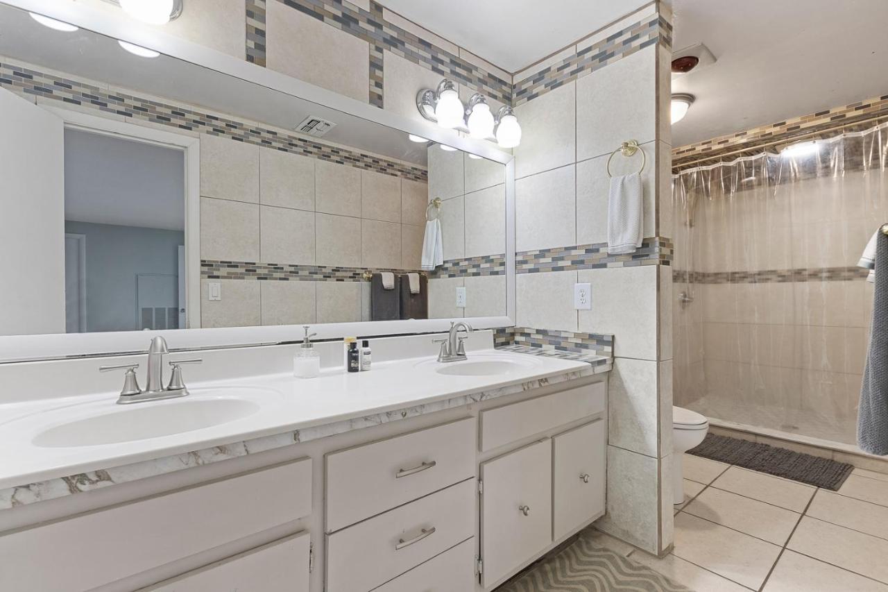 Spacious Lakefront House With Pool, Hottub, & Boating Orlando Exterior photo